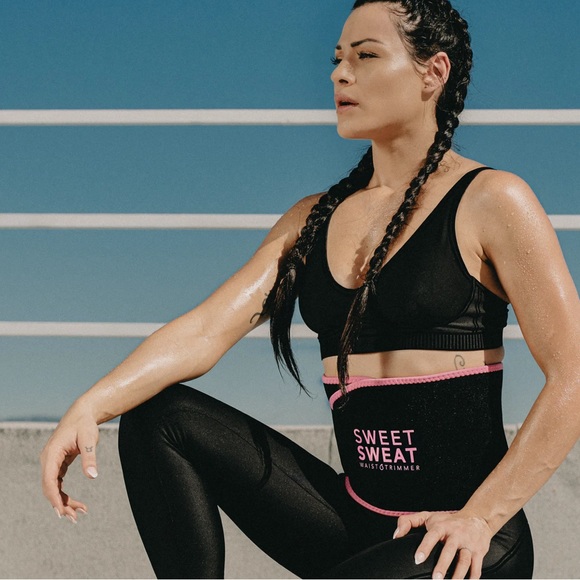 Sweet Sweat Waist Trimmer with Wash Bag Size- Med 33”-38” - Picture 4 of 9